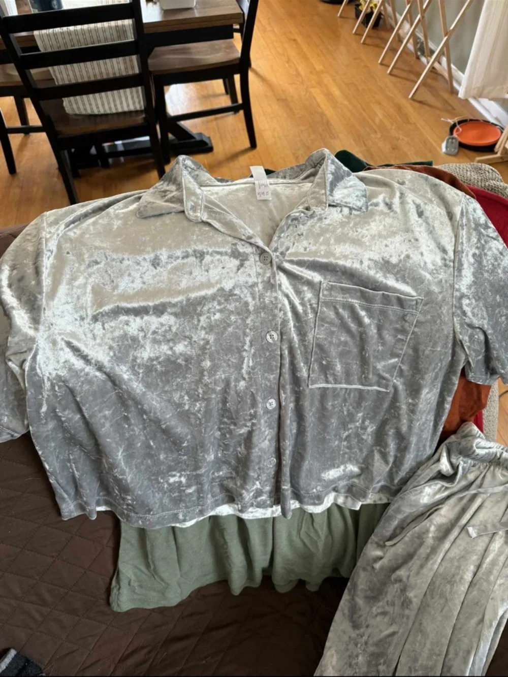 Target Silver Crushed Velvet Short Sleeve Pajama Top - Picture 3 of 5